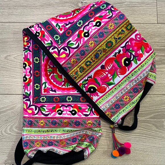 Unique, Eye-Catching Yoga Mat Bag - Picture 3 of 3